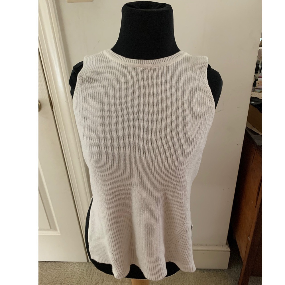 EXPRESS Woman sleeveless sweater top